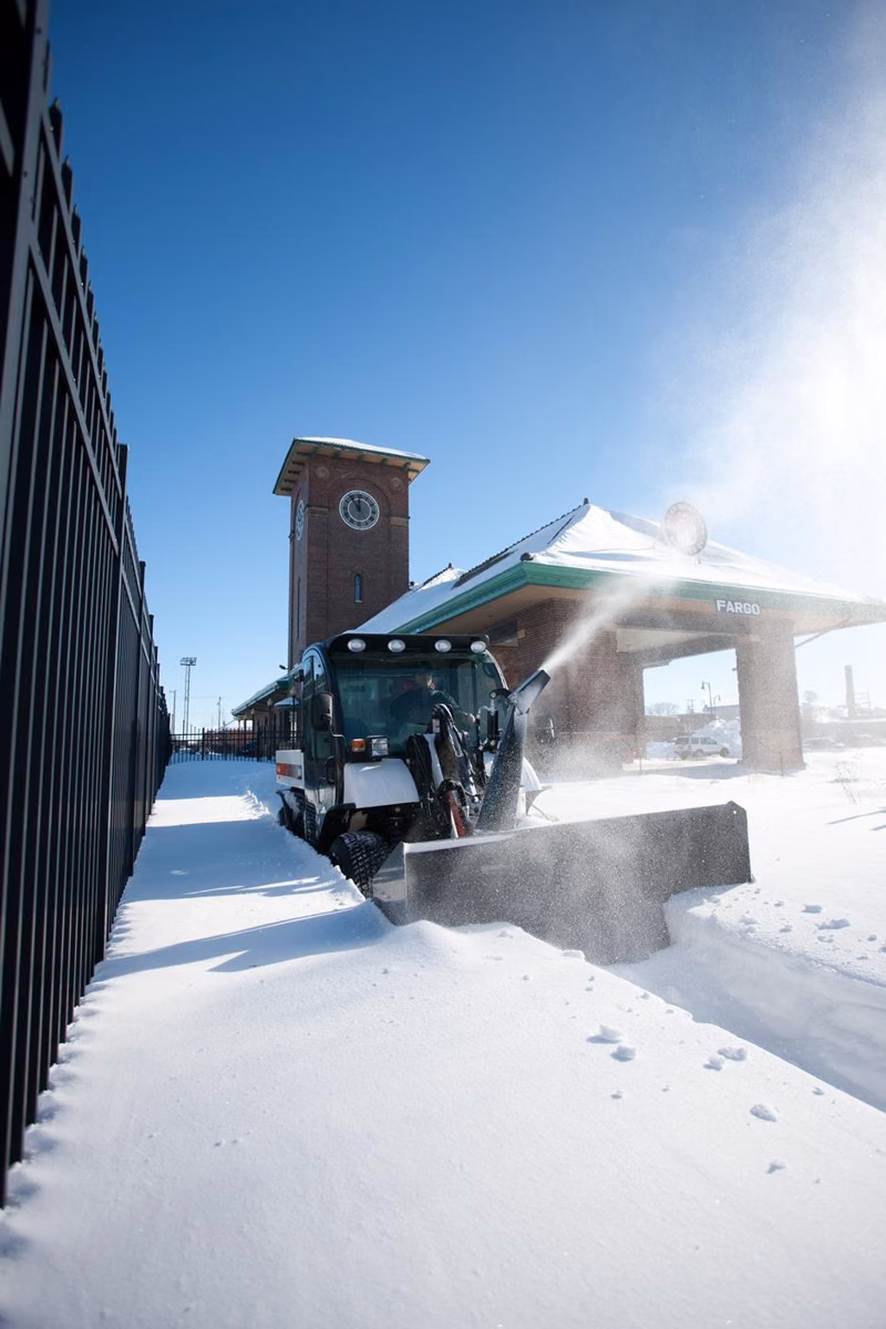 2022 Bobcat SB200 Snowblower - 72" Width - Image 8