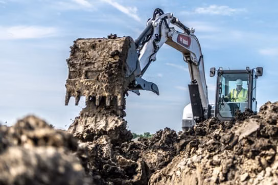 2025 Bobcat Bucket - Trenching, LX, 42" (.96 cu yd) - Image 4