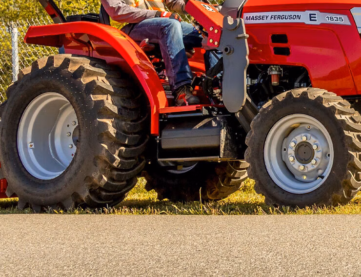 2023 Massey Ferguson MF 1835 E - Image 22