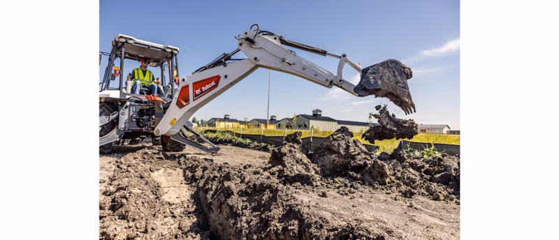 2026 Bobcat B760 Backhoe Loader - Image 3