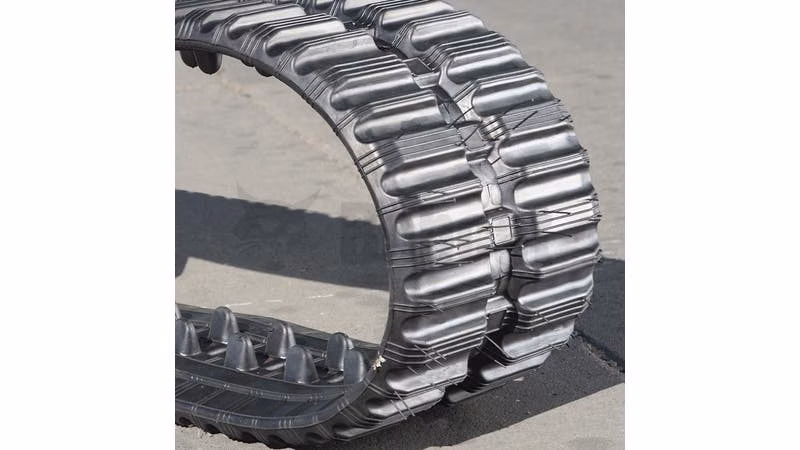 2025 Bobcat 18 Inch Multi-Bar Loader Track (450 x 84 x 56) (7320105) - Image 3