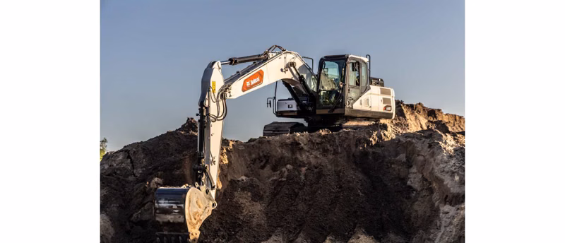 2025 Bobcat E220 - Image 3