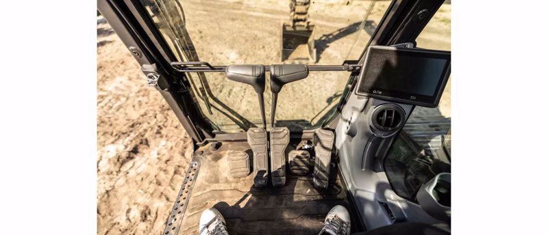 2025 Bobcat E220 - Image 19