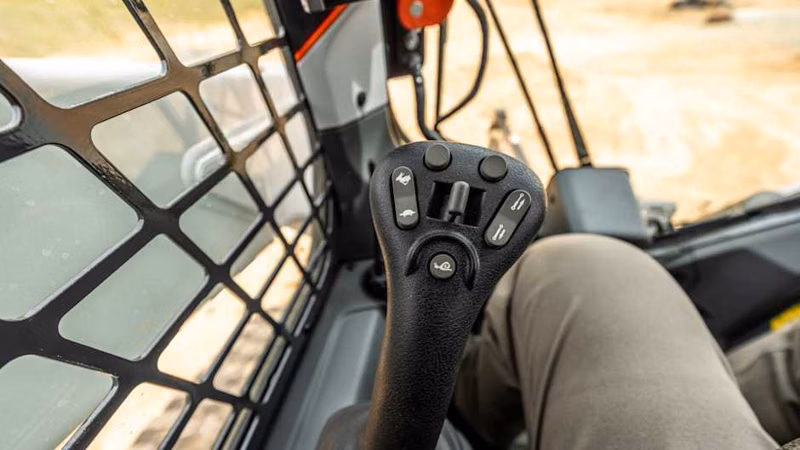 2026 Bobcat T66-2 - Image 2